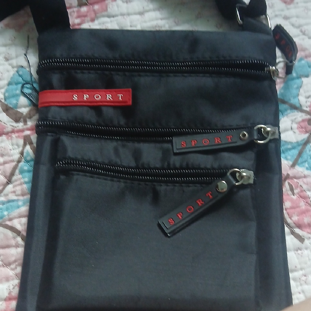 Sporto Black Messenger Bag with Modern Design